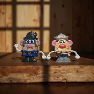 NIP Wendy’s Kids Meal Toys Root Wizard & Tough Tater Characters A21